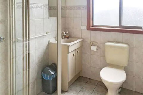 Home Near Shops & Beach - Darwin Holiday 1