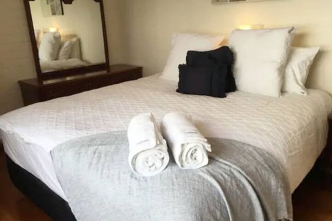 Home Near Shops & Beach - Darwin Holiday 0