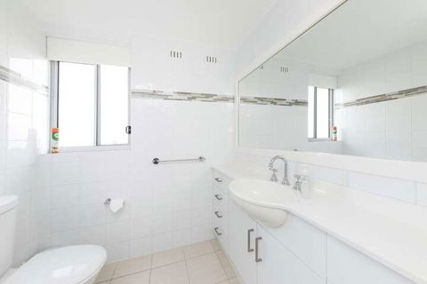 El Sandi Unit 11 - Darwin Holiday 1