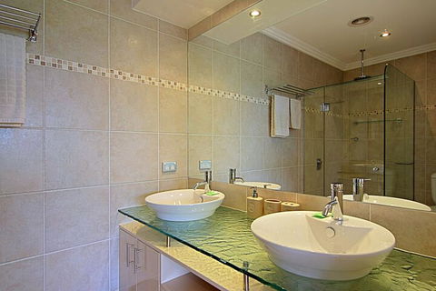 A Perfect Stay - 3 James Cook Apartments - Darwin Holiday 4