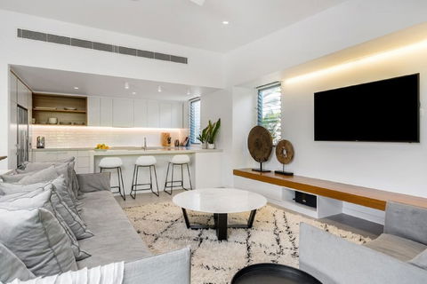 Your Luxury Escape â€“ Maison De Belongil - Darwin Holiday 5