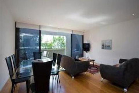 Anglesea Surf Beach Apartments - Darwin Holiday 2