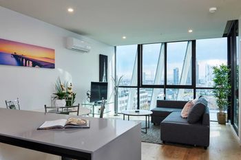 Stunning Harbour & City View Loft - Darwin Holiday 0
