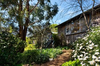 Cornish Hill House - Darwin Holiday 1