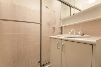 Carindale Unit 13 19 23 Dowling Street - Darwin Holiday 5