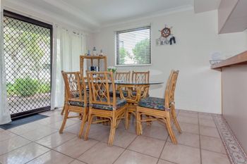 Carindale Unit 13 19 23 Dowling Street - Darwin Holiday 2