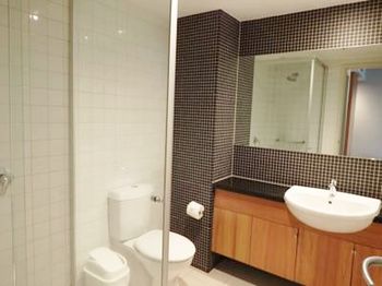 Southbank Apartments Gallery Towers - Darwin Holiday 5