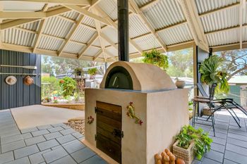 Juggle House - Darwin Holiday 6