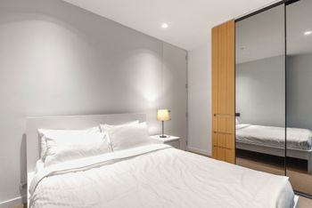 Light Tower Apartment - Darwin Holiday 4