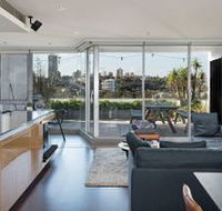Elegant Elizabeth Bay H374 - Darwin Holiday