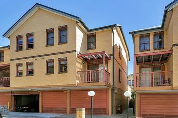 The Apartment Service BMN01 - Darwin Holiday 2