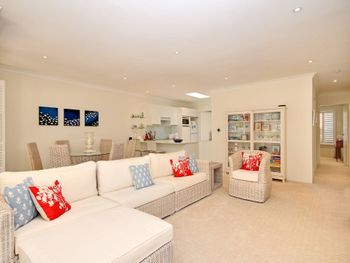 Nicholli Bay Parklands Unit 32 2 Gowrie Avenue - Darwin Holiday 0