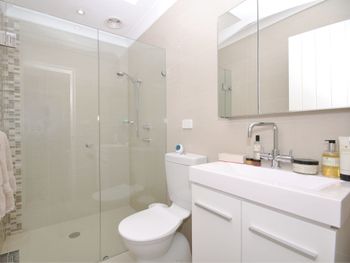 Nicholli Bay Parklands Unit 32 2 Gowrie Avenue - Darwin Holiday 5