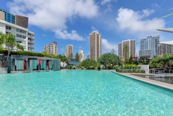 Sensational Q1 Surfers Paradise Resort Living - Darwin Holiday 5