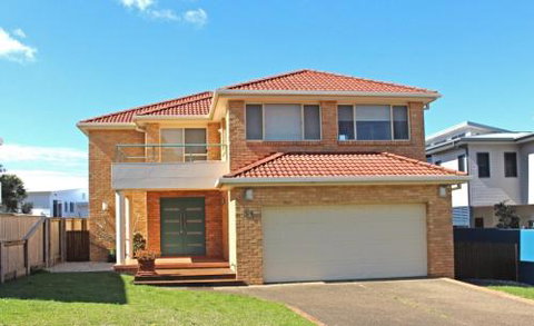 DAY DREAMING On DONLAN - Darwin Holiday 0