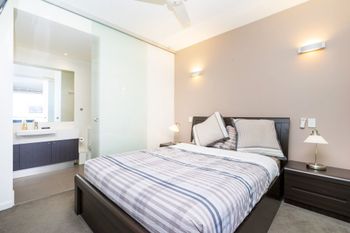 Executive Studio Inner City Apartment - Darwin Holiday 4