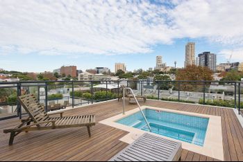 Perfect 2 Bedroom In Rushcutters Bay - Darwin Holiday 2