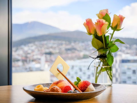 MÃ¶venpick Hotel Hobart - Darwin Holiday 6