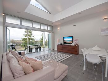 Boat Harbour Holiday 10 Noamunga Street - Darwin Holiday 5