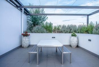 Vibrant City Pad - Darwin Holiday 6