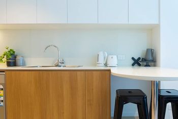 Compact Brisbane Pad With 2 Bedrooms - Darwin Holiday 1