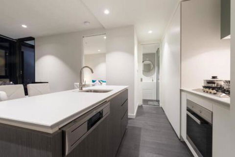 SoHome EQ Tower Service Apartments - Darwin Holiday 5