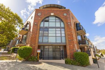Stylish Inner City Apartment - Darwin Holiday 1
