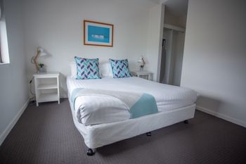 Watt Street 1 BR Apartment W Ocean Views - Darwin Holiday 3