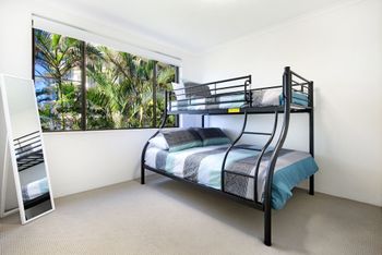 Beachside Escape In Stunning Surfers Paradise - Darwin Holiday 1