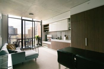 Spacious Apartment Close To Melbourne CBD - Darwin Holiday 6