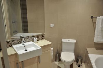 Luxury Beach Escape 90mins From Sydney - Darwin Holiday 3