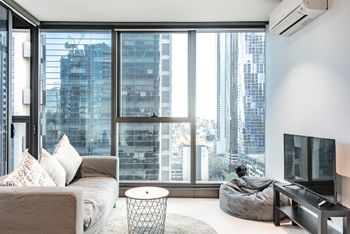 Zenith Melbourne Central - Darwin Holiday 1