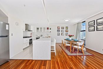 Deluxe Sydney Central Penthouse With Pool & Gym - Darwin Holiday 2