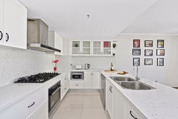 Deluxe Sydney Central Penthouse With Pool & Gym - Darwin Holiday 5