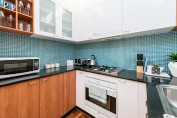 2 Bedroom Balcony Terrace Near Kings Cross - Darwin Holiday 2