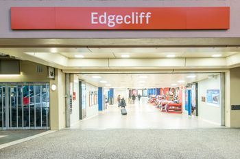 2 Bedroom Balcony Terrace Near Kings Cross - Darwin Holiday 5