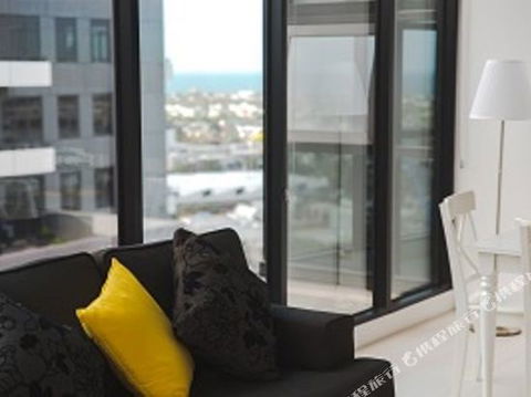 WaterFront Apartment - Darwin Holiday 4