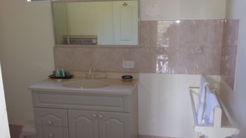 Nannup Valley Chalets - Darwin Holiday 6