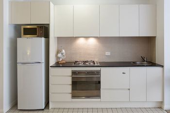 The Apartment Service AX705 - Darwin Holiday 6