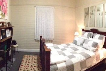 Edgeworth Street Manor - Darwin Holiday 1