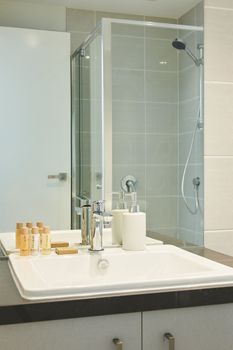 Spacious & Bright 1 Bedroom Apartment - Darwin Holiday 1