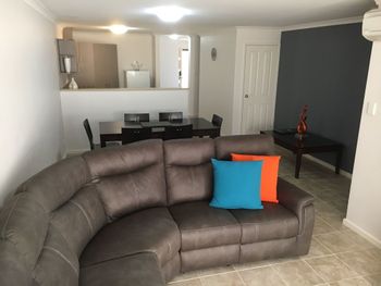 On The Shores Of Geographe Bay - Darwin Holiday 0