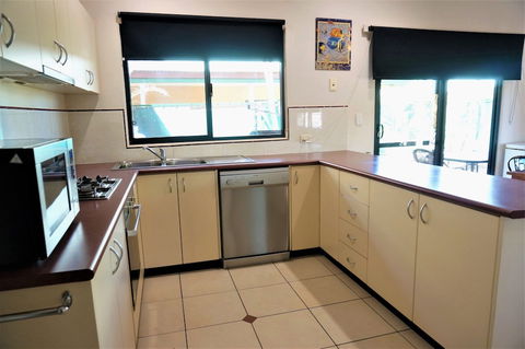 Ningaloo Breeze Villa 9 - Darwin Holiday 0