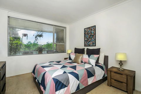 Chatswood Convenience JANET - Darwin Holiday 3