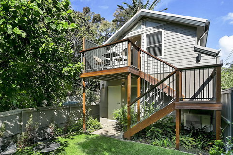 Private Garden Apartment Minutes Walk To Station NBN01 - Darwin Holiday 0