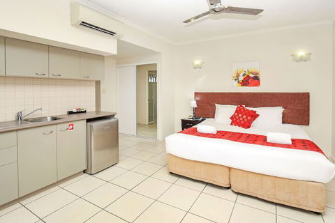 Centrally Located Apartment 1019 - Darwin Holiday 5