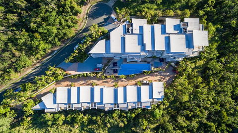 Azure Sea Whitsunday Resort - Darwin Holiday 1