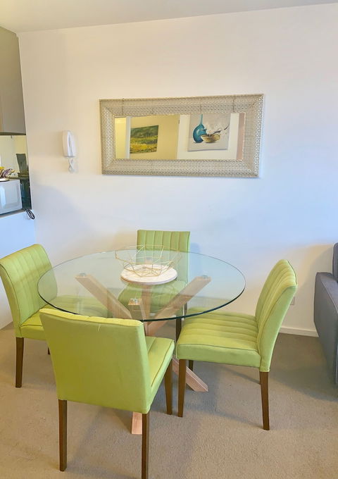 Luxury Apartment With View - Darwin Holiday 3