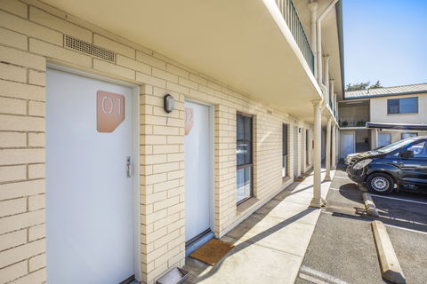 Nightcap At Riverside Hotel - Darwin Holiday 2