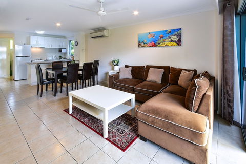 Sunset Waters Apartments - Darwin Holiday 6